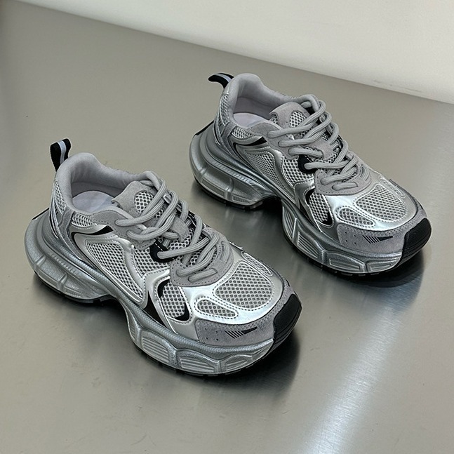 Soft leather breathable silver dad shoes, women's 2024 spring/summer lightweight thick soled sports shoes, trendy and versatile, height increasin