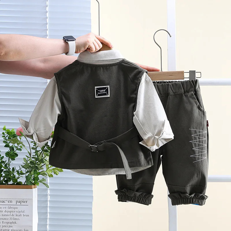 Autumn Preschool Boys 3pcs Clothing Set Pure Cotton Polo Shirt Pocket Tank Top Pure Cotton Pants Set Childrens Boys Set 240924
