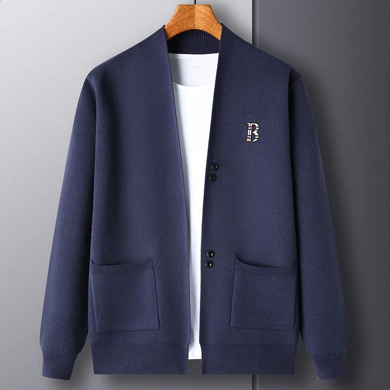 long sleeved mens knitted cardigan autumn fashion exquisite B letter embroidery Korean version n sweater coat 240910