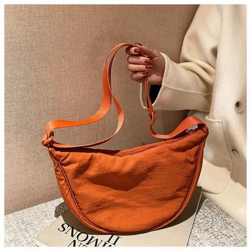 Women Design Small Nylon Crescent Moon Crossbody Messenger Bag Hobos Shoulder Bags Purse Cloth Handbags Drop Shipping /Wholesale Z240924