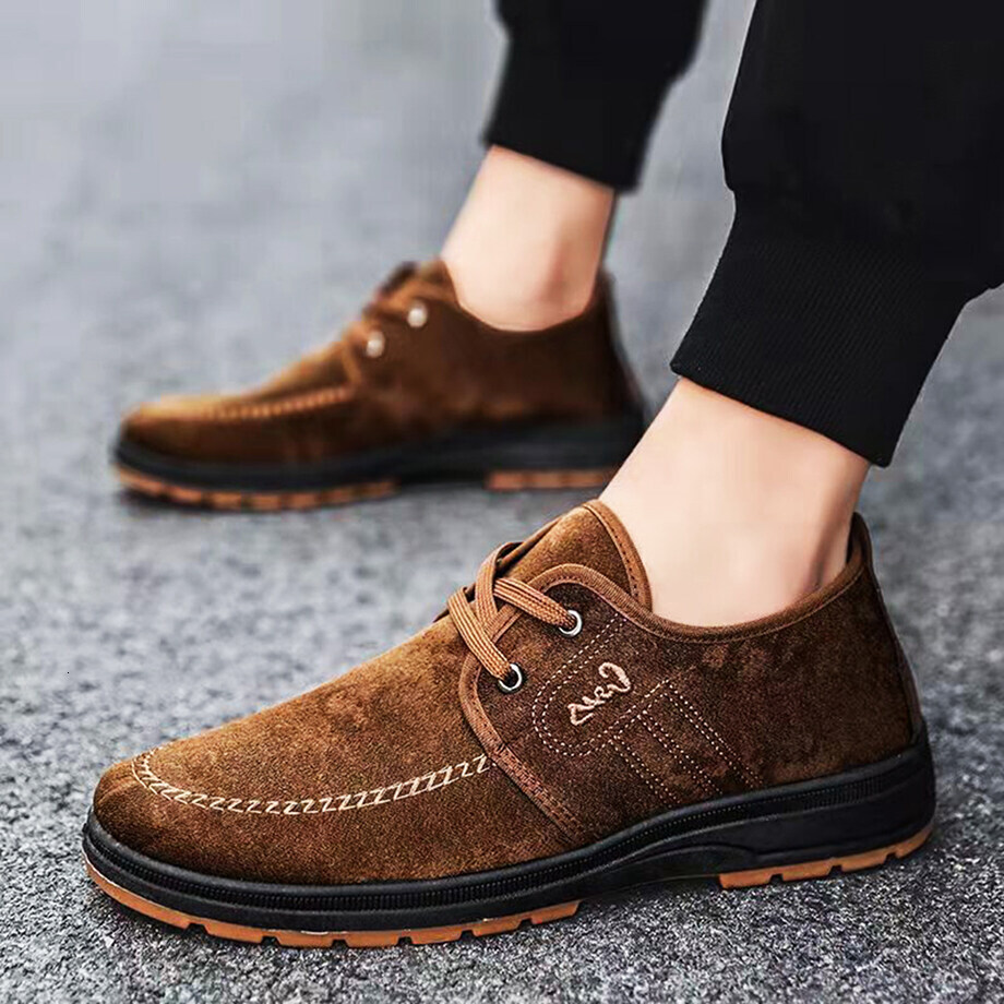 2025 Designer New Fashionable Men's Suede Shoes Shoes Kasut Guys Walking And Running Sports