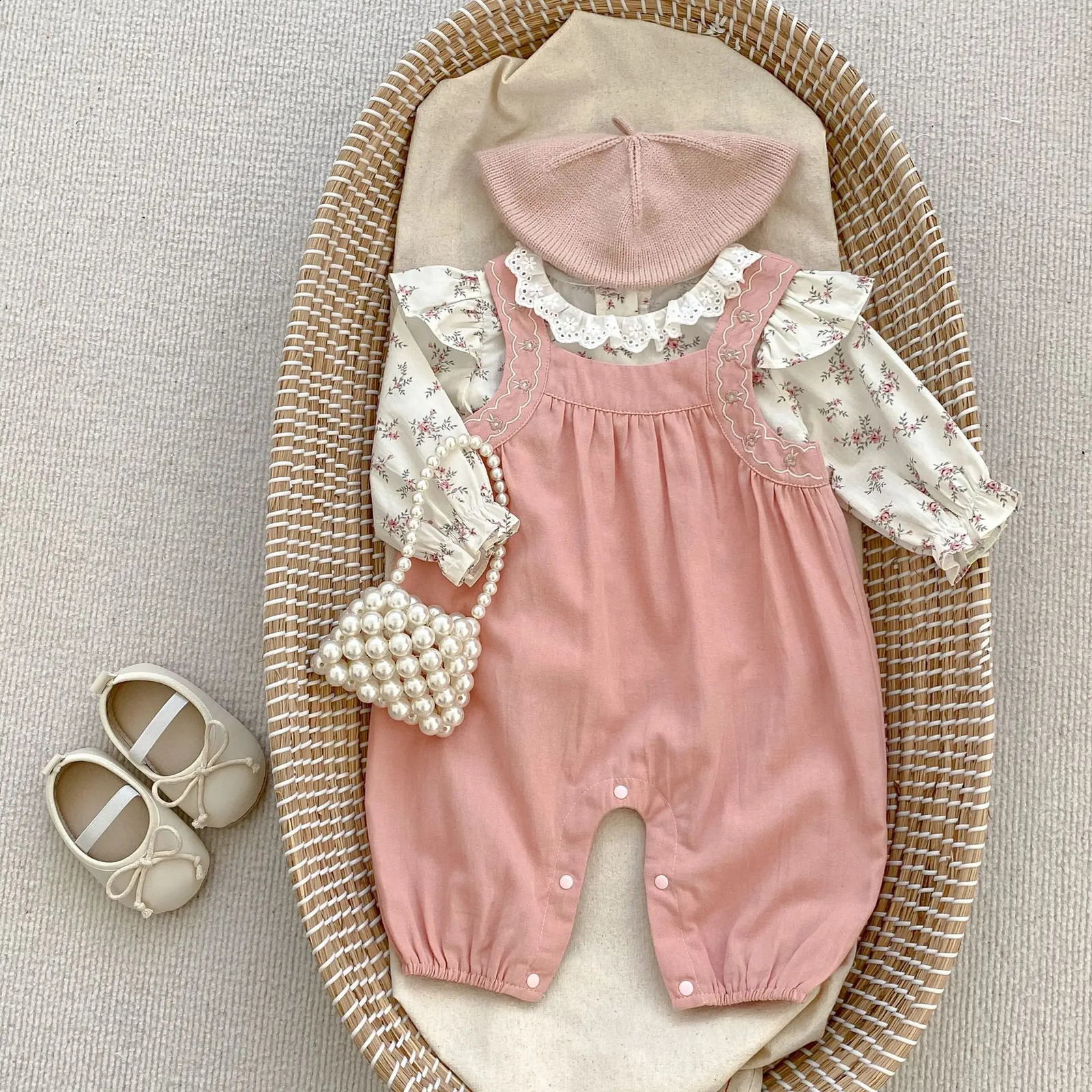 Ins Autumn Baby Girls 2PCS Clothing Set Cotton Long Sleeve Flower Casual Shirt Suspension Pants Preschool 240925