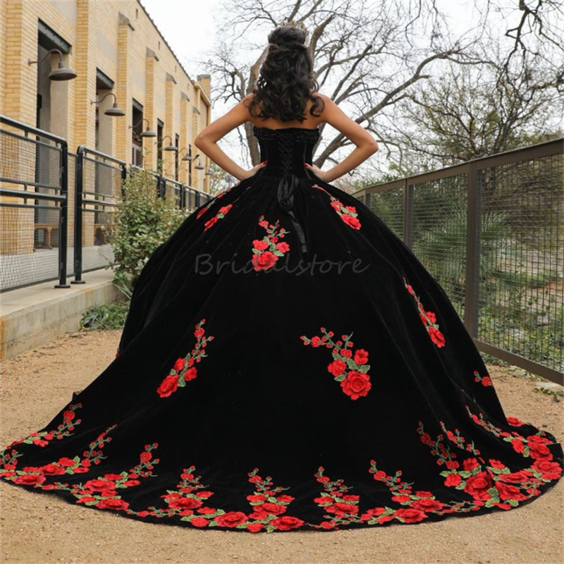 Black Mexican Quinceanera Dresses With 3D Florals Princess Velvet Beaded Fifteen Birthday Dress Sweetheart Vestido De 15 Xv Anos Gothic Debutante Robe