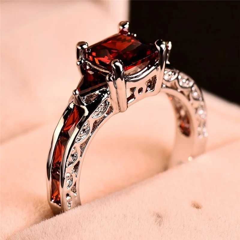 Fashion Women Princess Cut Garnet Red Ruby Wedding Ring Party Jewelry Gifts Size 6 7 8 9 10X240926