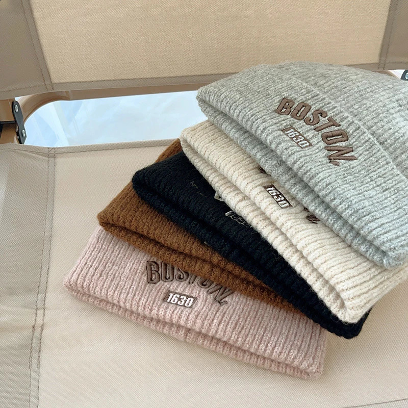 Winter Warm Knitted Baby Hat with Korean Alphabet Embroidery for Boys and Girls Beanies Soft Wool Childrens Pullup 240925