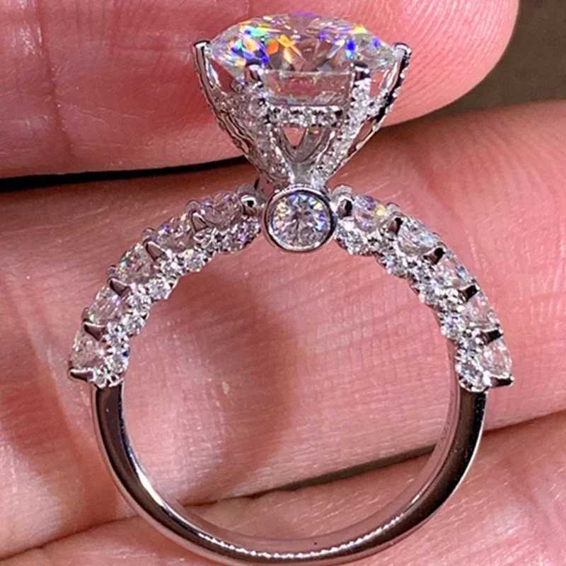 Luxury white cubic zirconia engagement ring suitable for women silver elegant bridal wedding party decoration gift Tren JewelryXJ250412