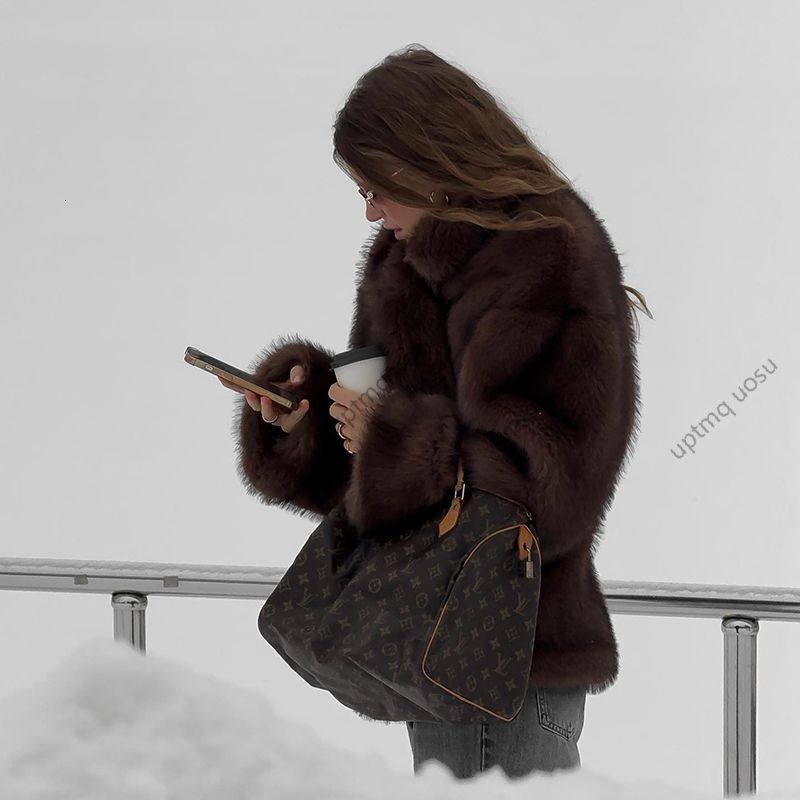 Brown Lapel Collar Warm Winter Cozy Coat Furry Faux Fur Jacket 2024 Fashion Vintage Iconic Vibe Outfit Fluffy Streetwear