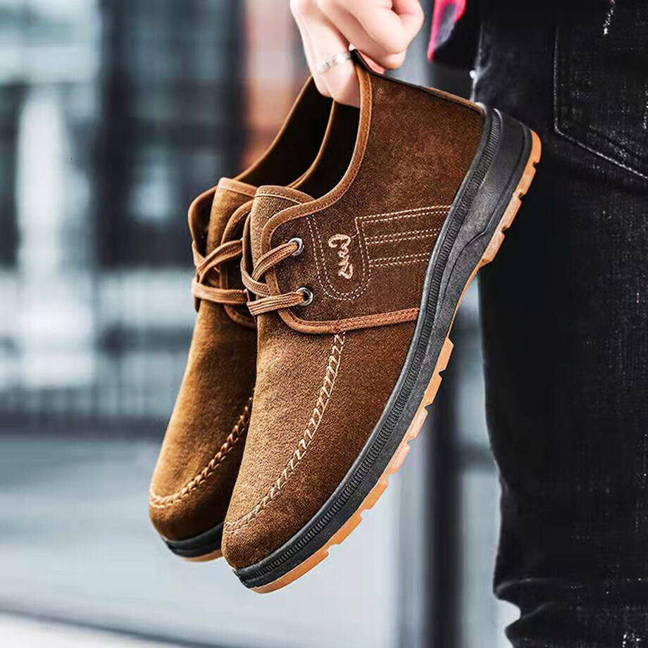 2025 Designer New Fashionable Men's Suede Shoes Shoes Kasut Guys Walking And Running Sports