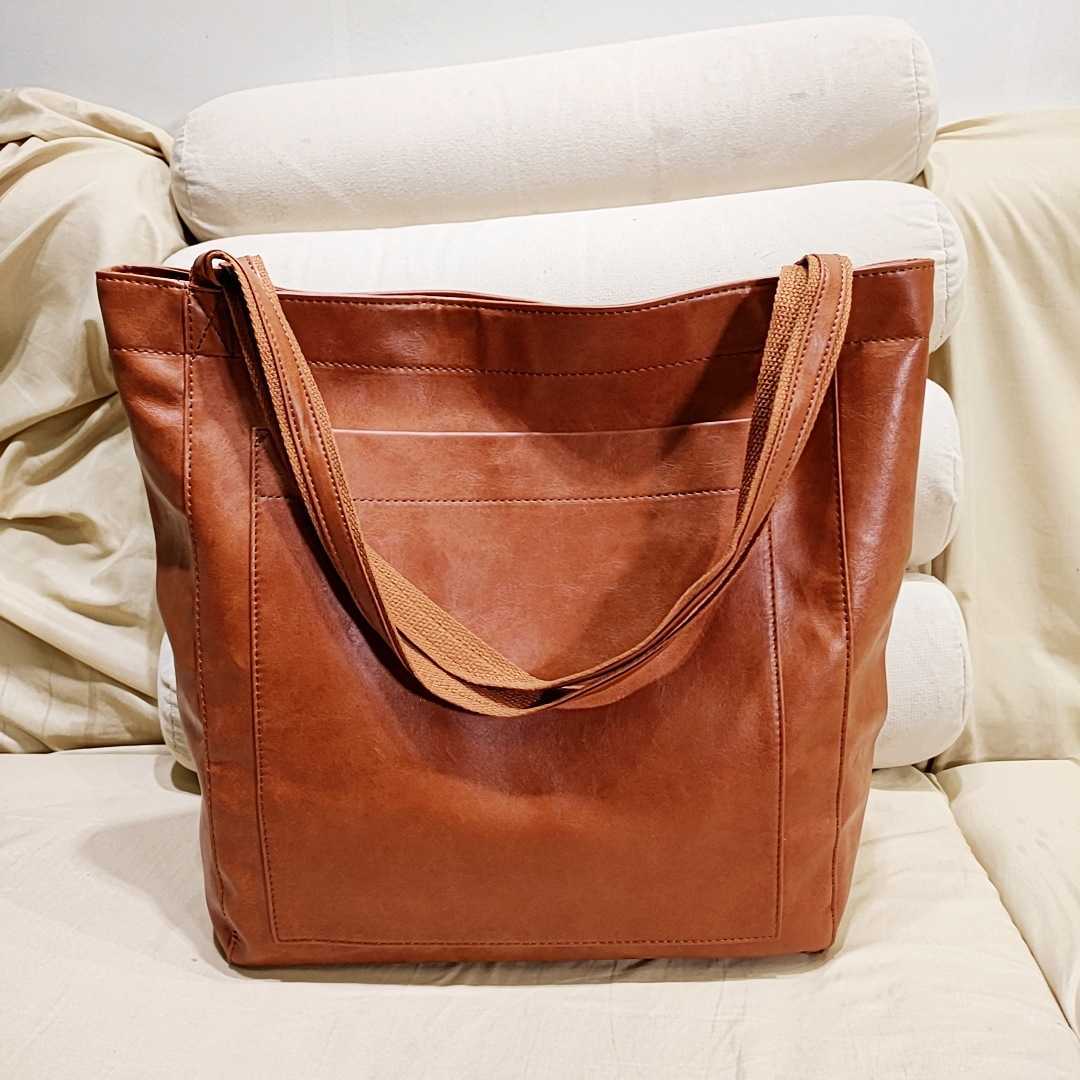 CMM Pocket Womens Soft Leather Handheld Single Shoulder Oil Wax Leather Large Capacity Fashion New Tote Bag