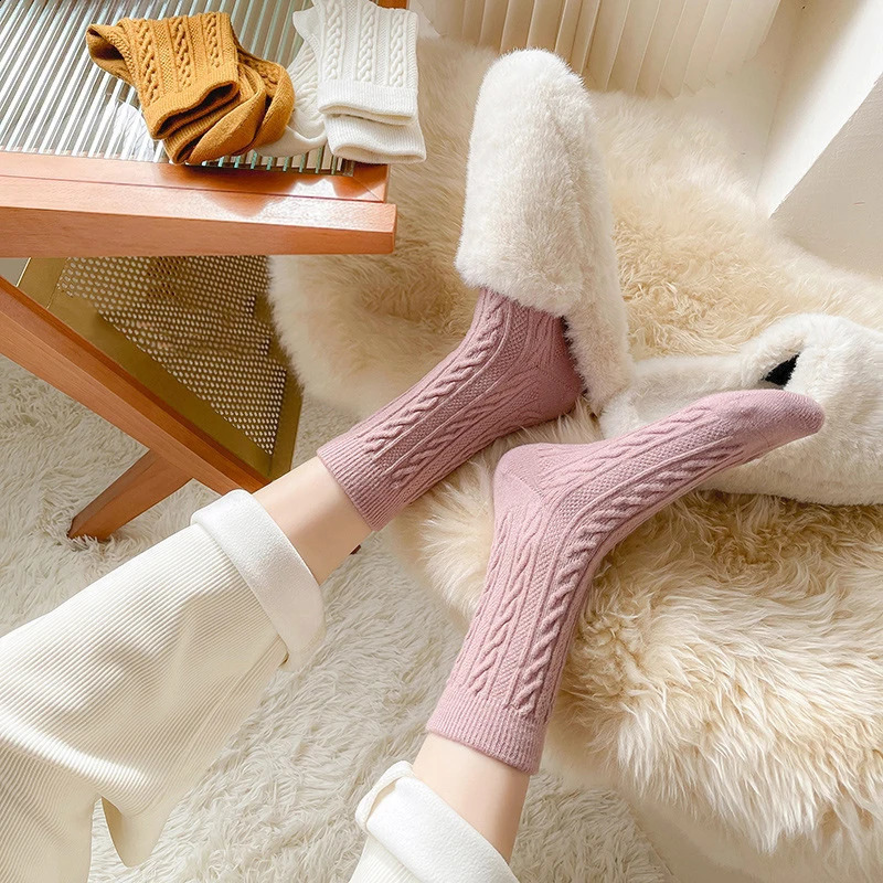 5 pairs of cashmere wool womens winter thick warm black and white set socks Japanese style simple solid color 240925