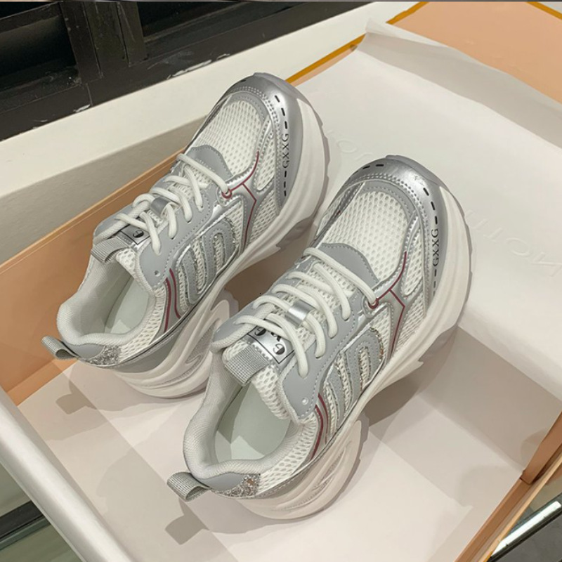 Ddmybear Thick Soled, Height Increasing, Eye-Catching Little Shoes For Women In The Spring Of 2024, Sponge Cake, Casual Sports Shoes, Chinese Brand Sh