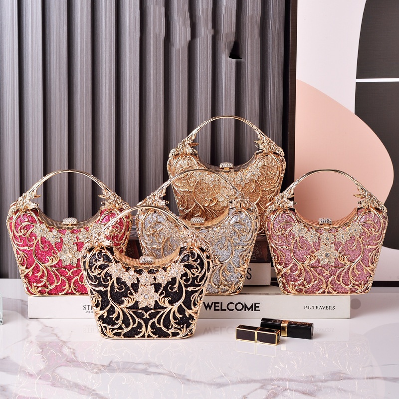 Black banquet bag in stock, high-end hollow out style, opponent's handbag, shiny banquet bag