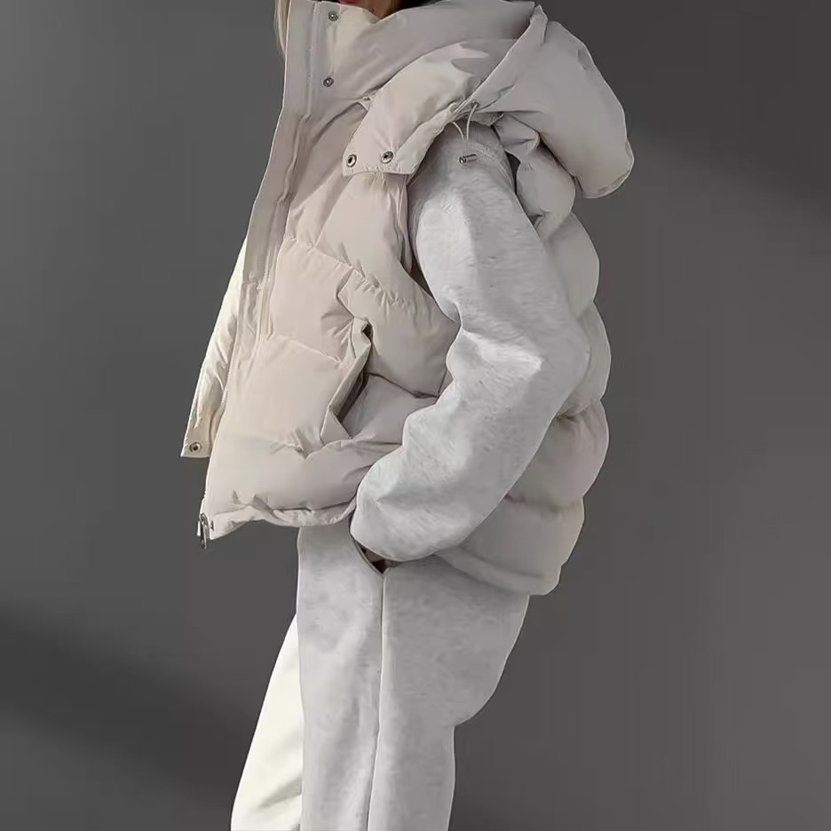 Europe and the United States wind autumn and winter new fashion trend thick warm vest sleeveless cotton-padded jacket vest women.
