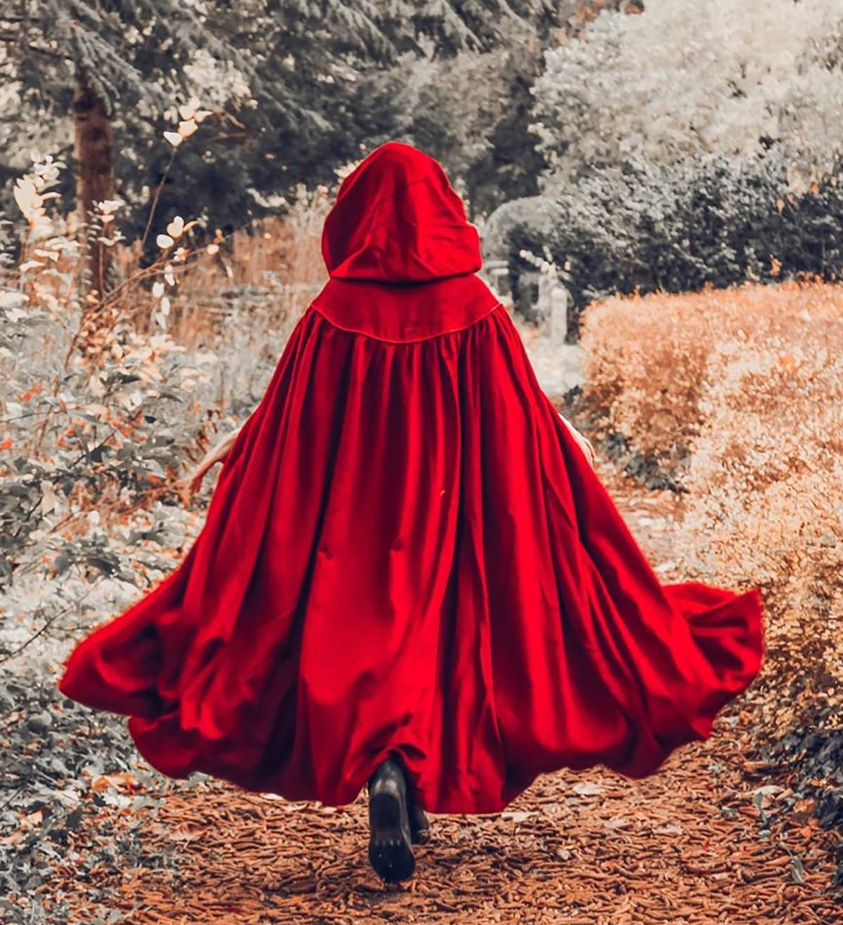 Sweety Halloween Cloak With Hooded Princess Long Wraps Witch Wizard Vampire Coat Costume Wicca Robe Cosplay Custom Made