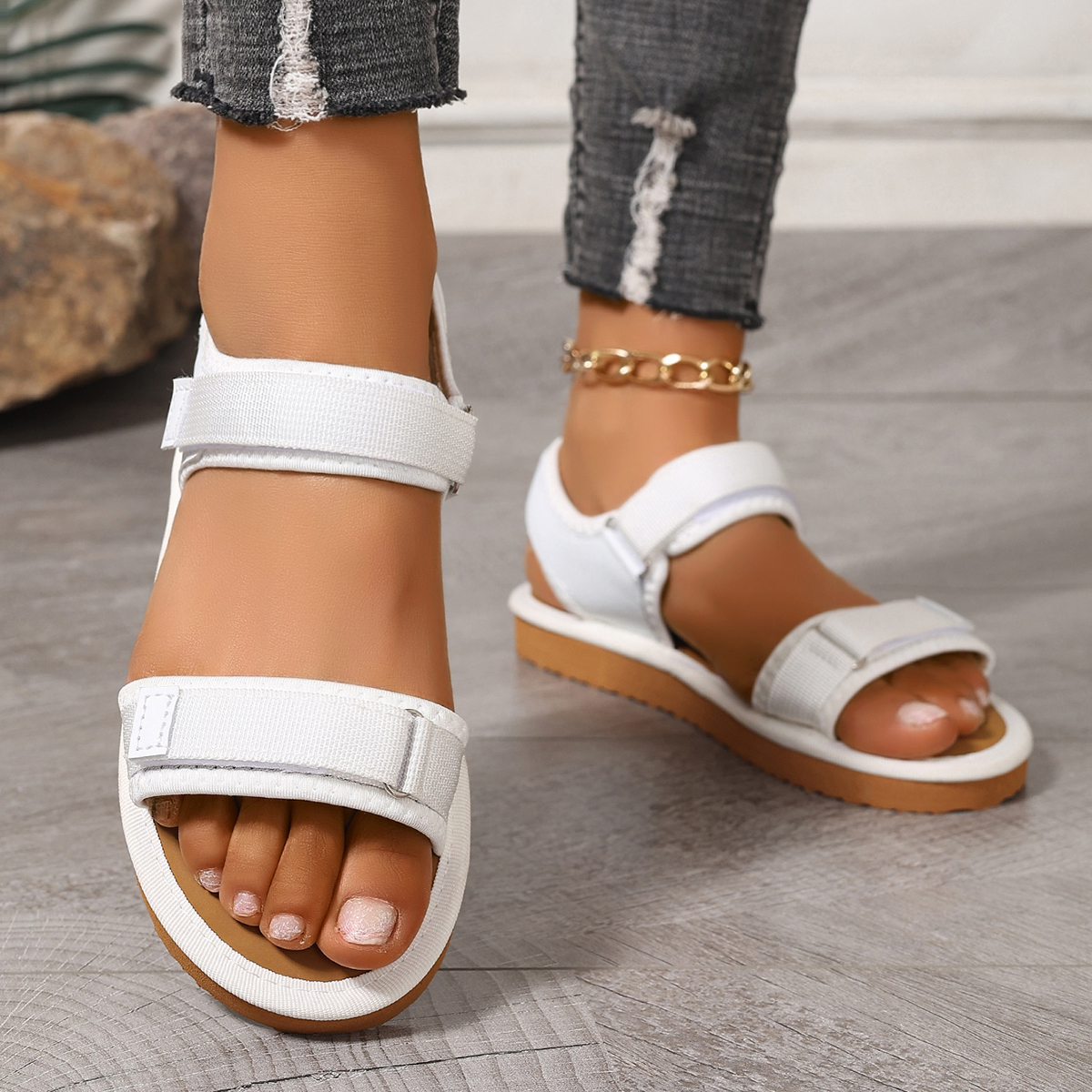 Stylish Women's Slip-On Flats for Casual Wear