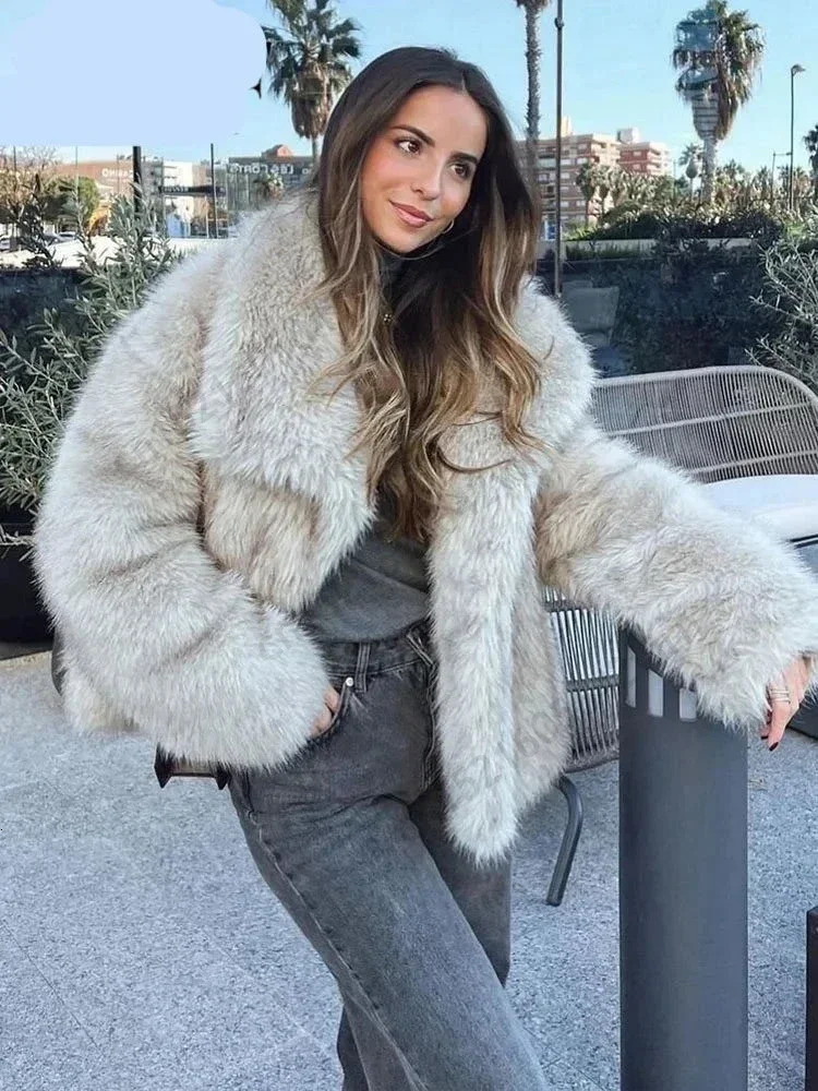 2024 Winter Faux Coat For Women Brand Fashion Fake Fox Fur Jacket Design Big Collar Chic Girls Outerwear Overcoat