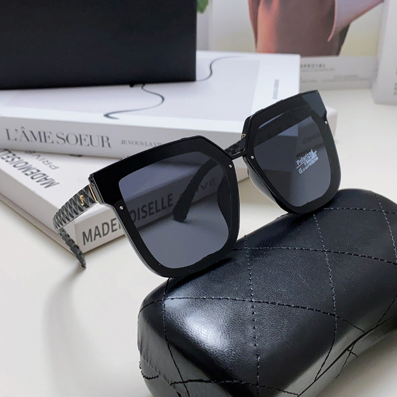 luxury designer sunglasses Shield sunglasses for Woman and Man Goggle Beach Sun Glasses Vintage Skinny with large Travel vintage personalized and versatile UV400