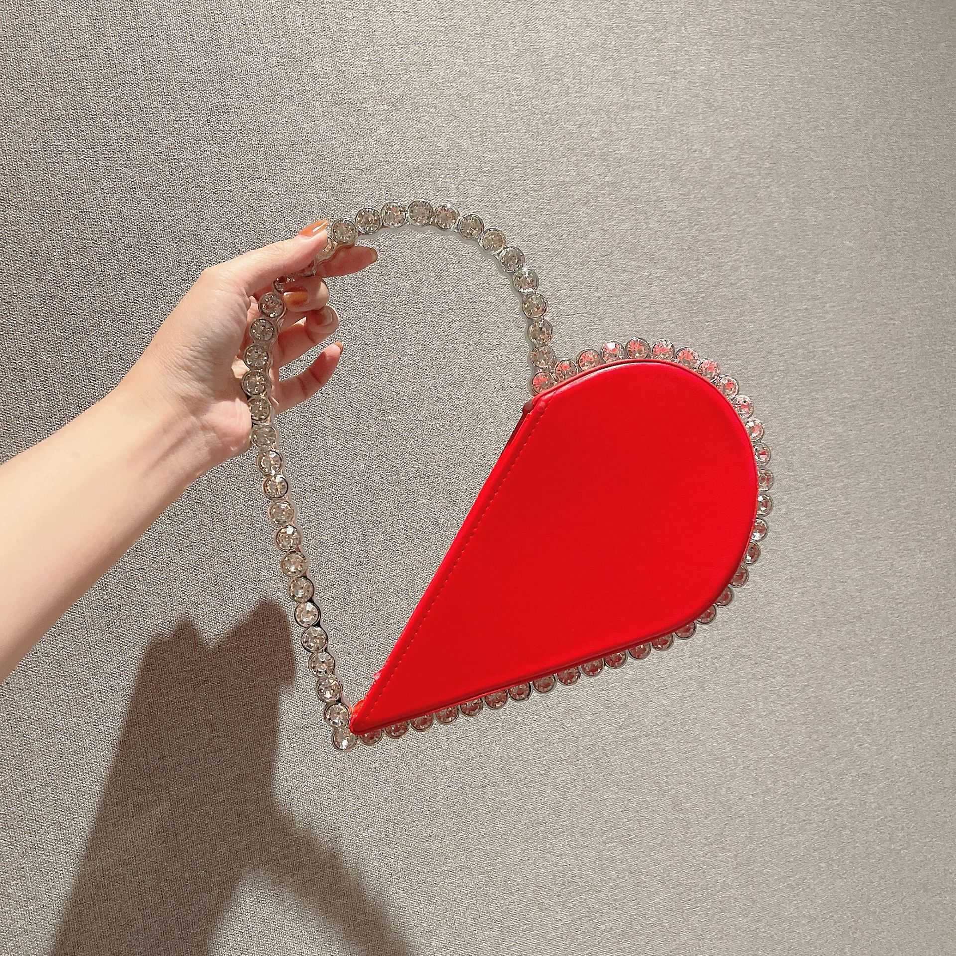 Clutch Bag Niche Design Socialite Diamond Love Designer Bag Banquet Handbag French Banquet Bag For Women 240920