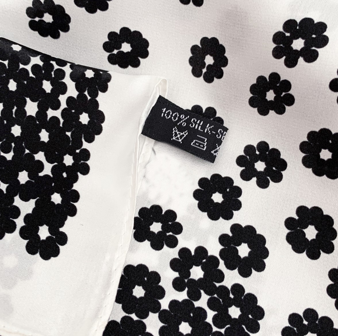 Advanced Fabric Small Square Scarves Simple Scarf European Brand Spring New Hairdress Fashion Clothing Accessories Exquisite Design Girl Family Gifts 