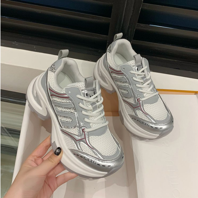 Ddmybear Thick Soled, Height Increasing, Eye-Catching Little Shoes For Women In The Spring Of 2024, Sponge Cake, Casual Sports Shoes, Chinese Brand Sh