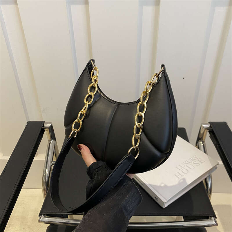 DHwanglijia Bags designer bag Simple Shell 2024 New Impression Solid Color w Casual Texture Fashion Handheld Single Shoulder Underarm Bag