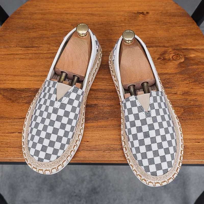 New Men Canvas Casual Shoes Summer Breathable Canvas Slip-on Loafers Street Trend Checkered Flat Fisherman Shoes M240925