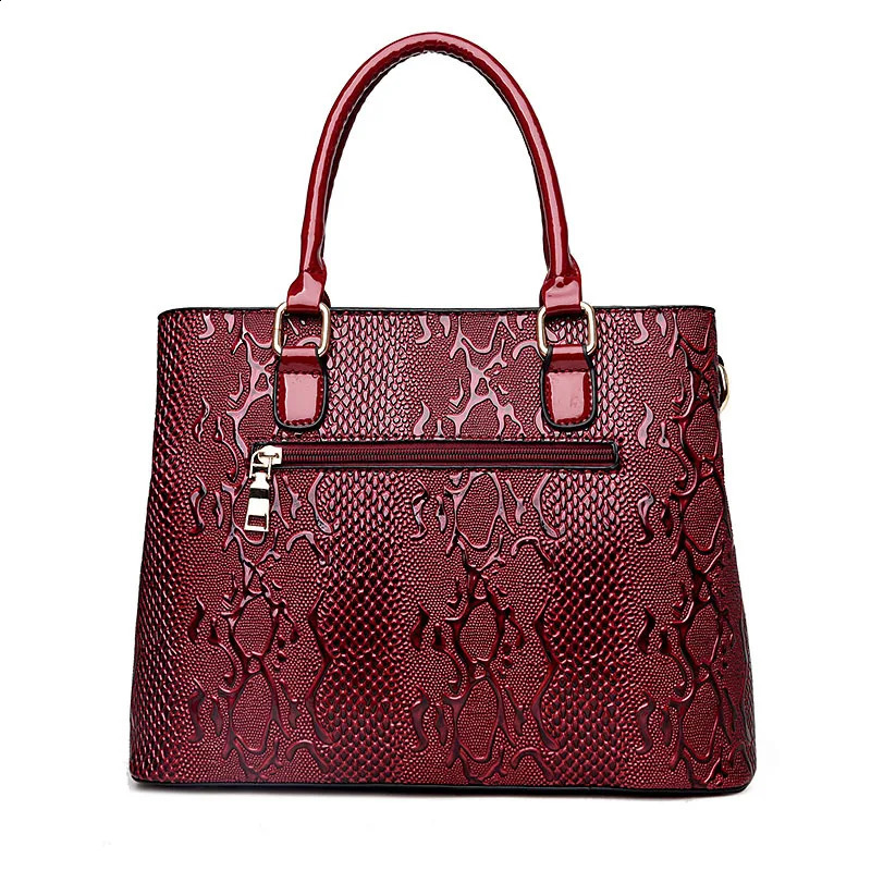 2025S New Free Shipping Designer Bag Large Capacity PU Leather And Wallet Fashionable Shiny Girl Shoulder Messenger Bag Womens Handbag