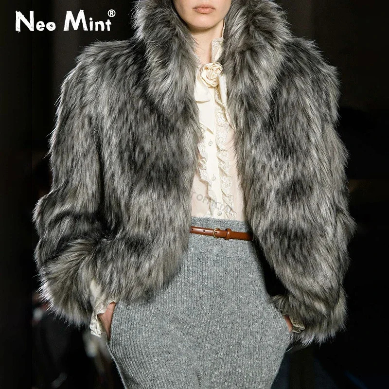 Brand Runway Fluffy Faux Coat Women Urious Fox Fur Stand Collar Short Jacket 2024 Winter Streetwear Overcoat