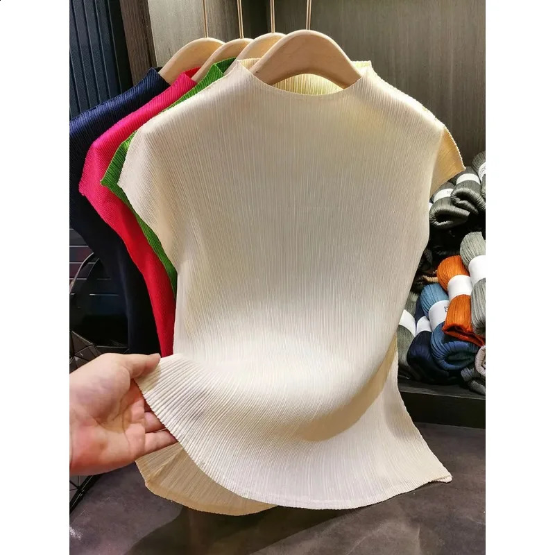 Miyake Versatile Classic Simple Solid Color Stand Up Collar Pleated Top Women Slim Short Sleeve Miyake T-shirt Summer 2024 240925