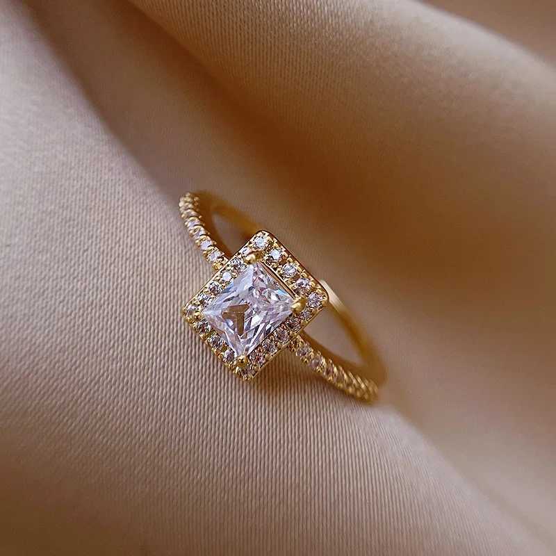 Exquisite Simple Square Zircon Gold Open Ring for Women 2024 Salary Gothic Jewelry Wedding Party for Girls Luxury Student RingXJ250412