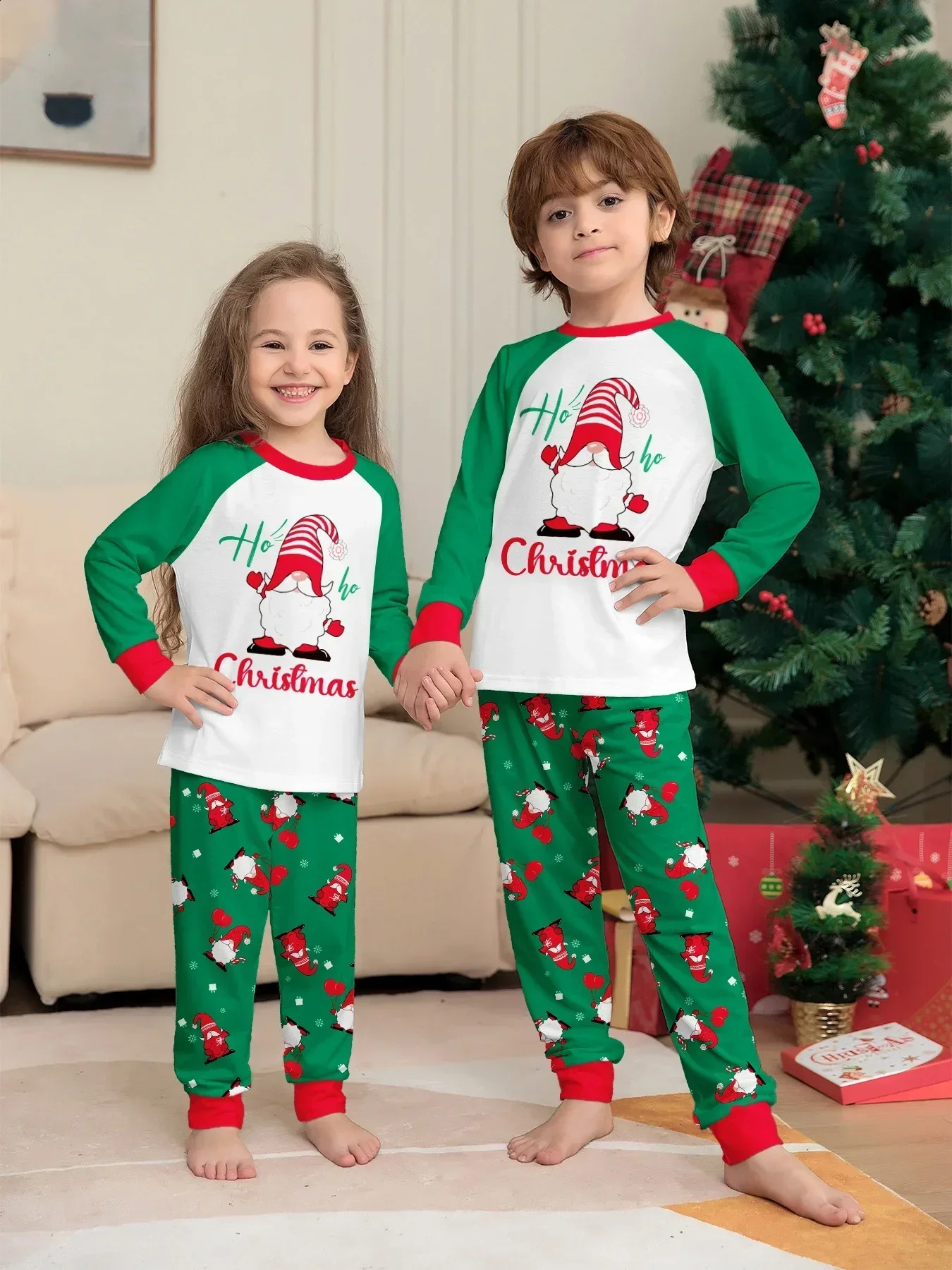 Santa Claus print family matching set soft and cute womens clothing mens clothing girls Christmas pajamas set baby and dog jumpsuit Christmas pajamas 