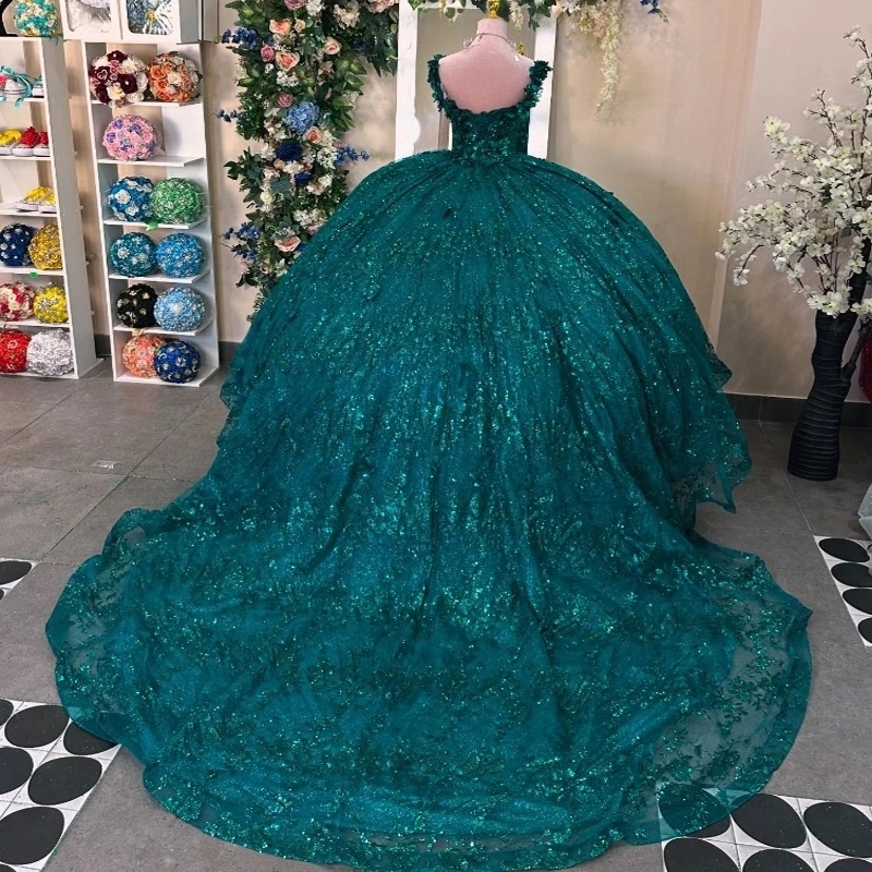 Emerald Green V-Neck Sequin Appliques Off The Shoulder Quinceanera Dresses Ball Gown 16 Sweep Train Tulle Princess Party Vestidos 15 De Anos
