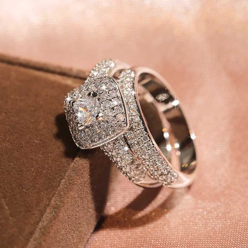 Ladies Luxury Oversized Zircon Ring Exquisite Gorgeous Fashion Wedding Preferred Jewelry 925 Silver Girl Jewelry Moissanite RingXJ250514