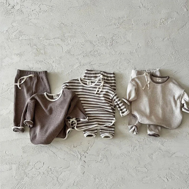 Korean Autumn Baby Set Preschool Leisure Loose Childrens Waffle Sweater Pants Two Piece Boys Clothing 240925