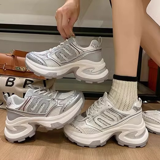 Ddmybear Thick Soled, Height Increasing, Eye-Catching Little Shoes For Women In The Spring Of 2024, Sponge Cake, Casual Sports Shoes, Chinese Brand Sh