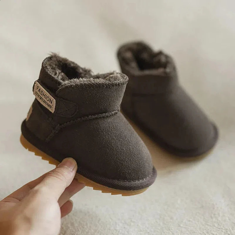 Winter Baby Snow Boots Warm Plush Leather Childrens Shoes Fashion Boys and Girls Non slip Rubber Sole Sports 240925