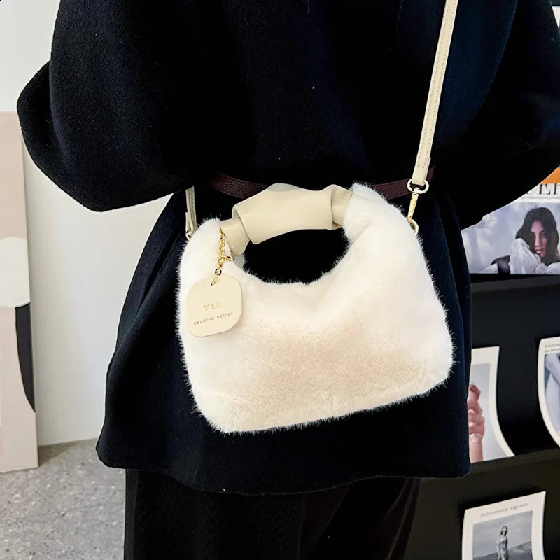 Plush Womens Handbag Cute and Comfortable Paradigm Temperature Handbag Suitable for Womens Birthday Gifts 240923