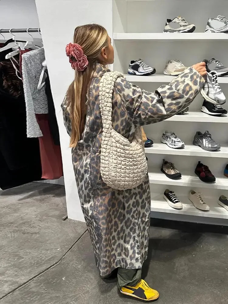 Vintage Leopard Print Single Breasted Long Overcoats Lapel Full Sleeve Pocket Loose Windbreak Coat Fashion Lady Commute Outwear 240918
