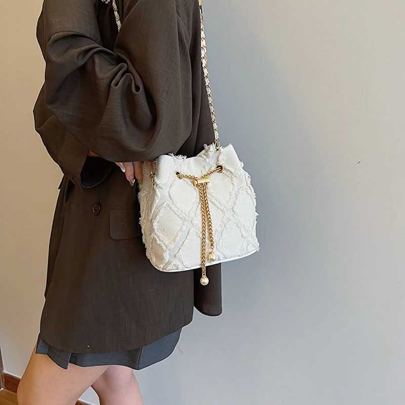 Canvas Womens Bag Pearl String Bucket Diamond Lattice Bags for Women Trend Metal Ball Chain Shoulder Sling Female Purse M240925