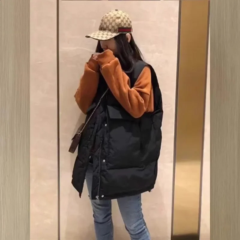 Niche Womens Mid to Long Autumn/Winter Loose and Loose Inflatable Jacket Large Pocket Vest Fashion Jacket 240925