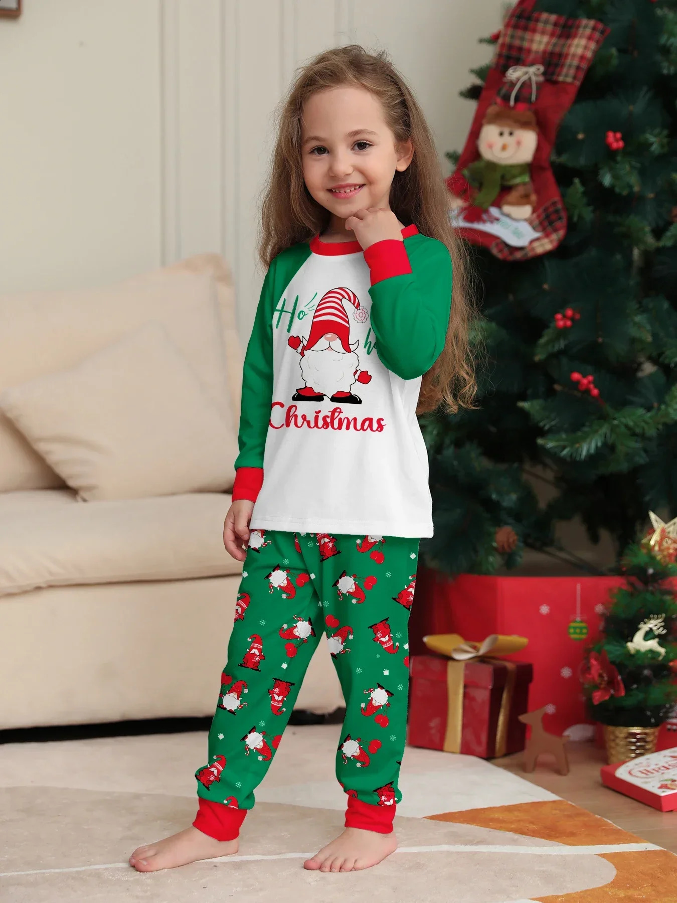 Santa Claus print family matching set soft and cute womens clothing mens clothing girls Christmas pajamas set baby and dog jumpsuit Christmas pajamas 