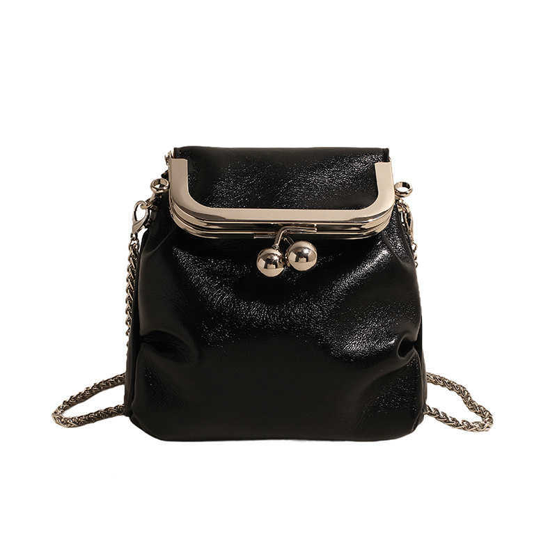 small bag women Korean version fashionable pleated shoulder bag ins chain crossbody clip small square bag 240915