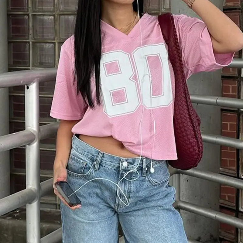 Oversized blue knitted mesh fabric sports style 80 digital printed T-shirt suitable for womens fashionable pink street American loose casual top 24092
