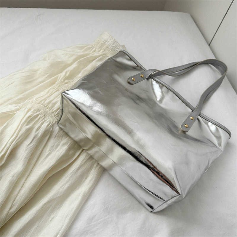 CMM New Womens Single Shoulder Silver Tote Bag Large Capacity Simple Storage Bag Trendy Fashion Handbag Shopping Bag