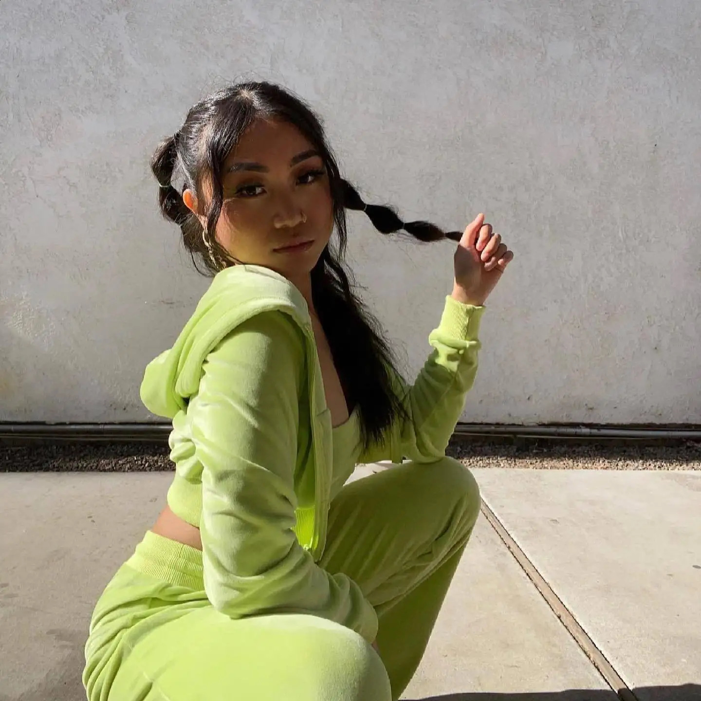 Fashion Rhinestone Korean Solie Velvet Sports Casual Suit Two-piece Set Tracksuit Women Two Piece Set 240918