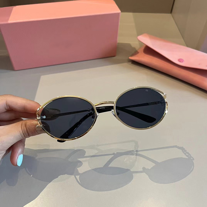 designer elliptical sunglasses for Woman and Man Goggle Beach Sun Glasses metal material Skinny with large effect Atmosphere Show thin UV4002026