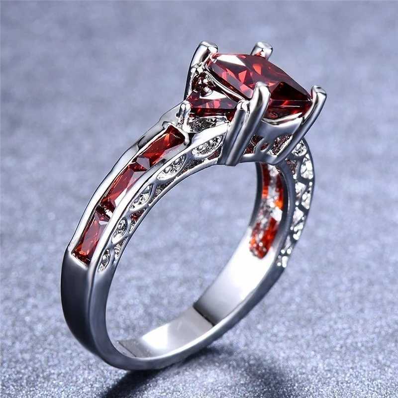 Fashion Women Princess Cut Garnet Red Ruby Wedding Ring Party Jewelry Gifts Size 6 7 8 9 10X240926