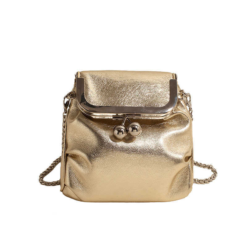 small bag women Korean version fashionable pleated shoulder bag ins chain crossbody clip small square bag 240915
