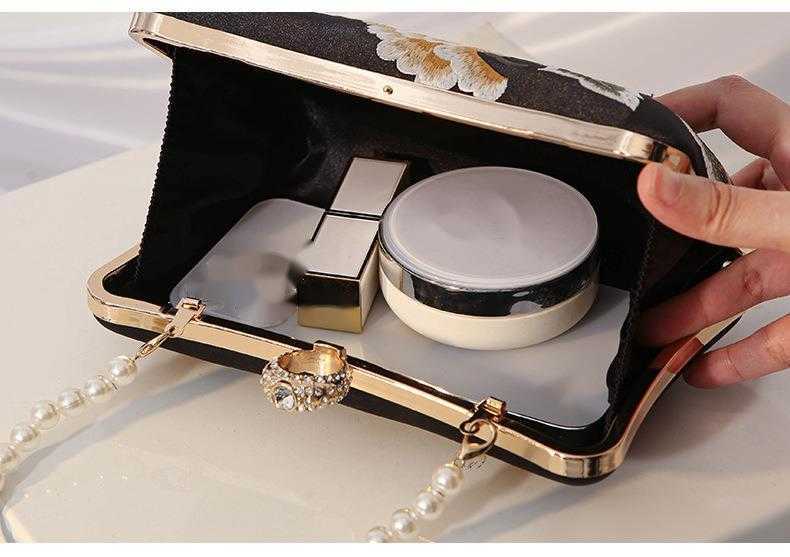 Clutch Bag Evening Banquet Bag New Cheongsam Bag Socialite Handbag Silk Embroidered Designer Bag Womens Banquet Handbag 240920
