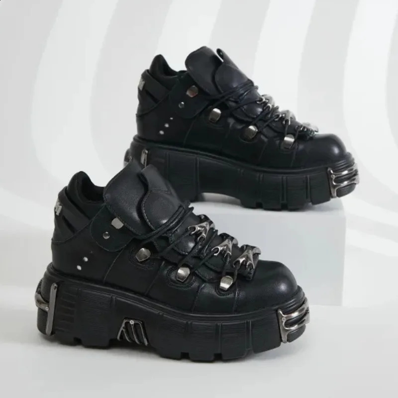 Punk style womens motorcycle boots womens platform leather boots mens Gothic pedal stone boots 2024 metal decoration lace shoes 240926